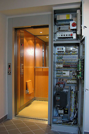 výtahy - strojovna